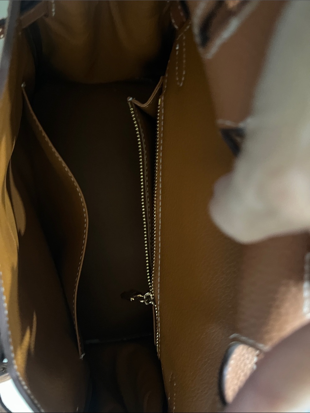 Brown Leather Top-Handle Women’s Bag with Strap - Picture 3 of 6